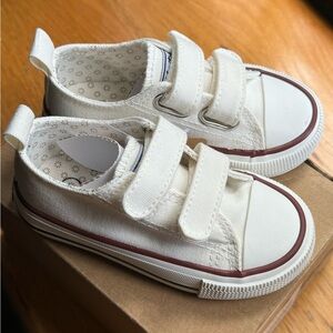 Kids White  Velcro canvas Sneakers